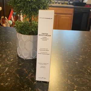 Studio Makeup Tinted Moisturizer Cream BNIB